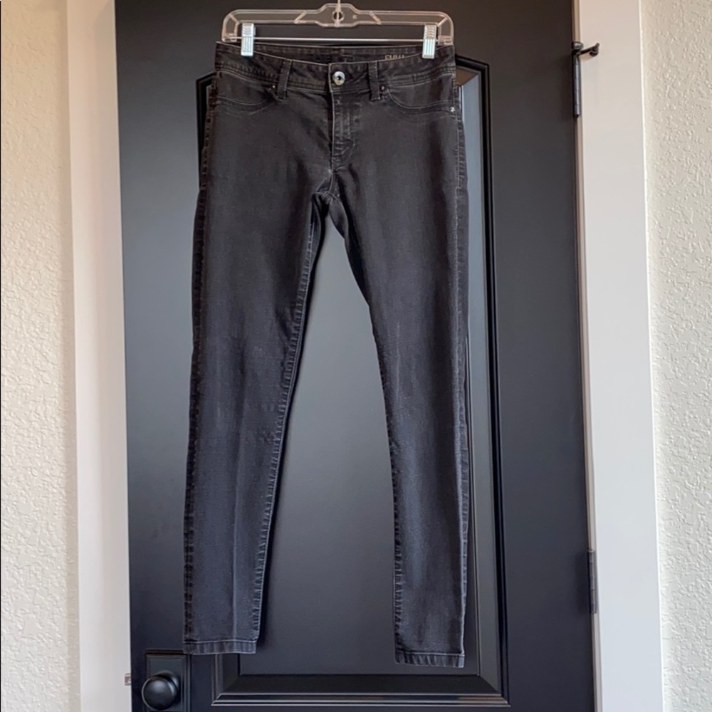 Women’s black denim jeggings